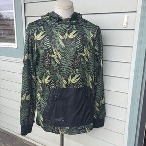Saga Outerwear Co. Green Leaf Print Hoodie. Medium. Great condition.